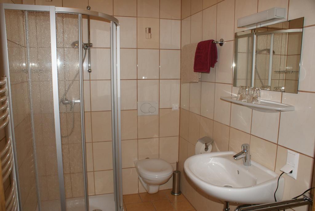 Familie Lampersberger Hotell Sachsenburg Exteriör bild