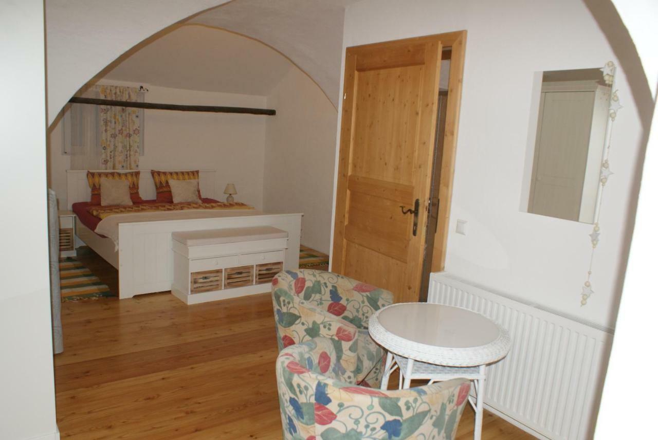 Familie Lampersberger Hotell Sachsenburg Exteriör bild