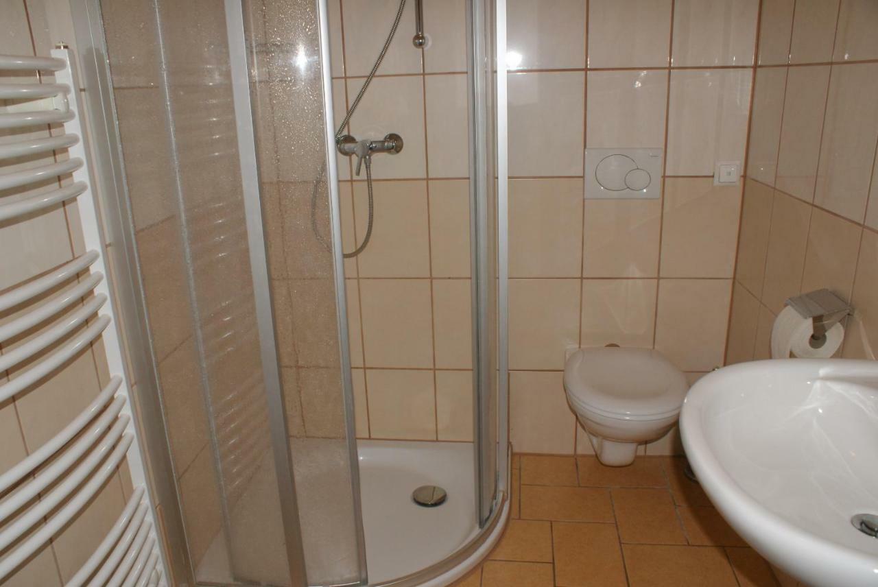 Familie Lampersberger Hotell Sachsenburg Exteriör bild